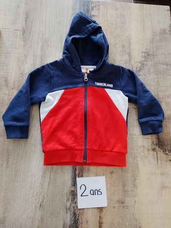 Gilet avec capuche et fermeture bébé garçon 2 ans Timberland.