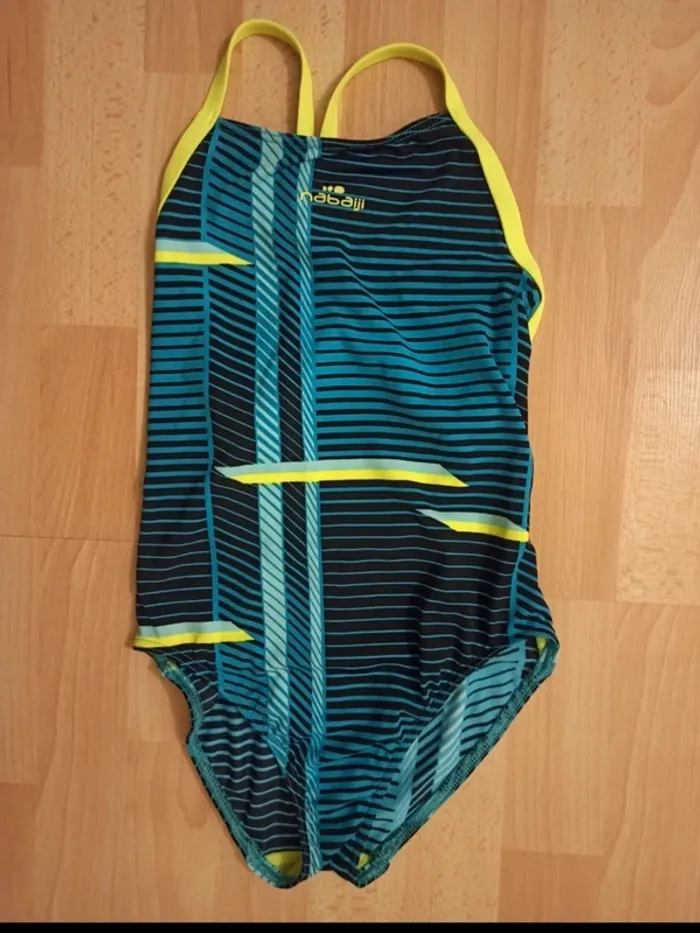 Maillot de bain une pièce dos-nu nabaiji 8 ans