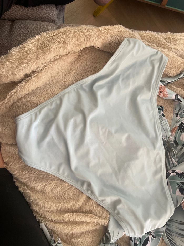 Maillot de bain NEUF - photo numéro 6