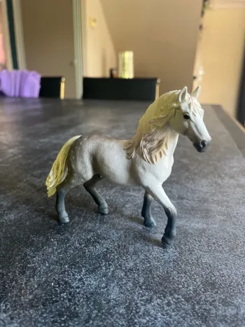Cheval étalon andalou schleich