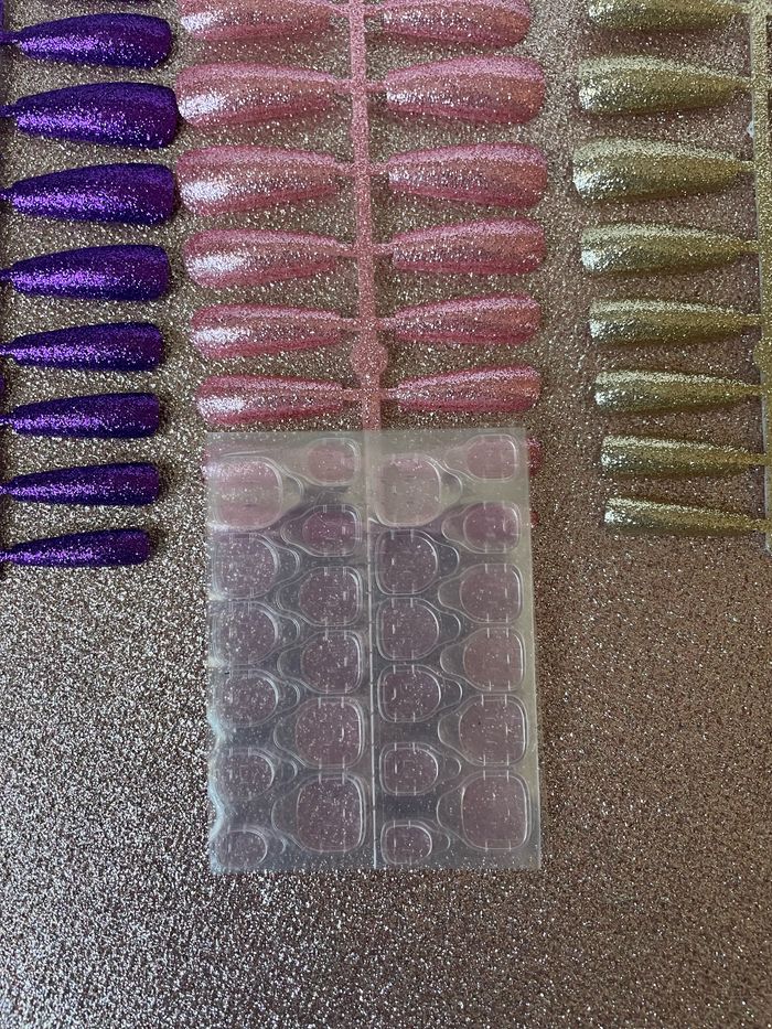 3x faux ongles pailletés + 5x feuilles de gel pads rose - photo numéro 4