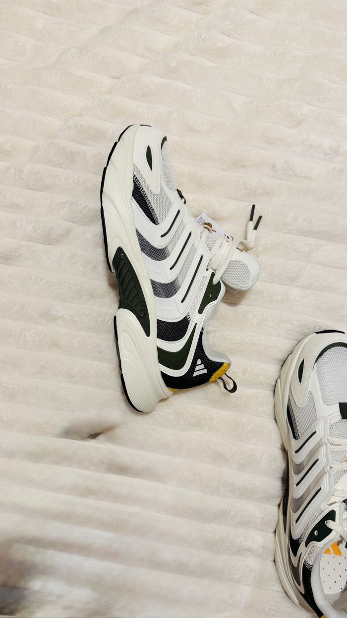 Adidas - photo numéro 2