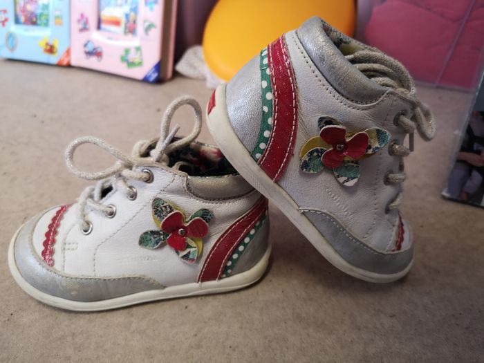 Chaussures T23 - photo numéro 2