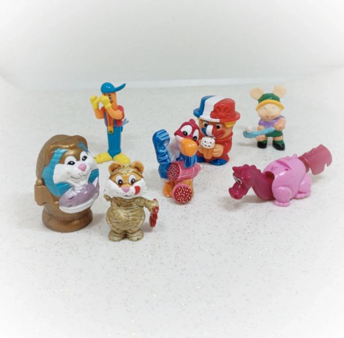 miniature small petit Kinder Ferrero egyptochat vautour saucisson souris sportive foot 6 oscar