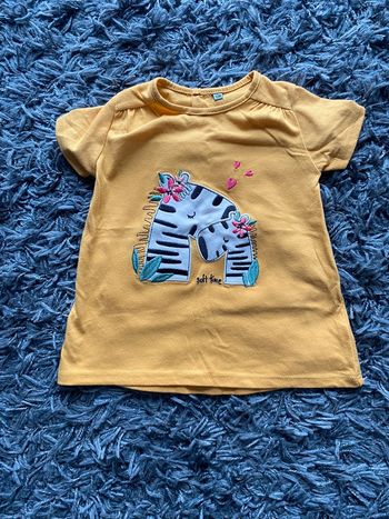 Tee-shirt 12 mois neuf