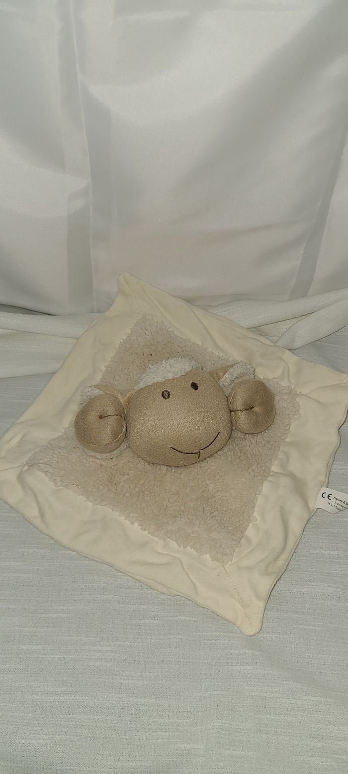 Doudou Mouton Plat Blanc Cassé et Beige Nature et Découvertes - photo numéro 2