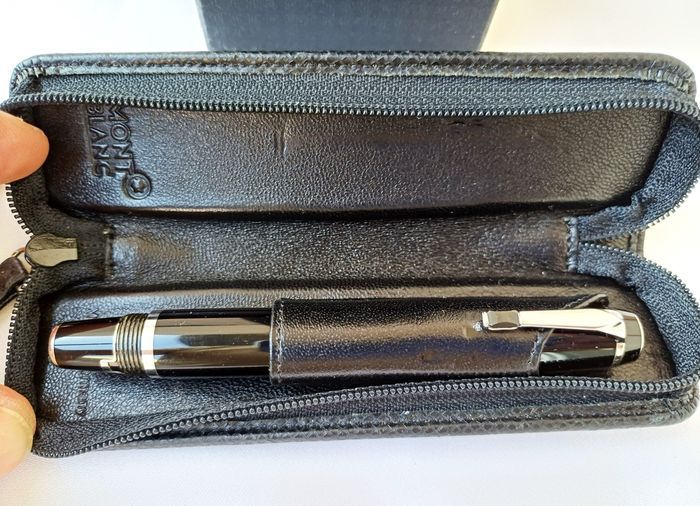 Stylo-plume rétractable Mont-Blanc - photo numéro 4