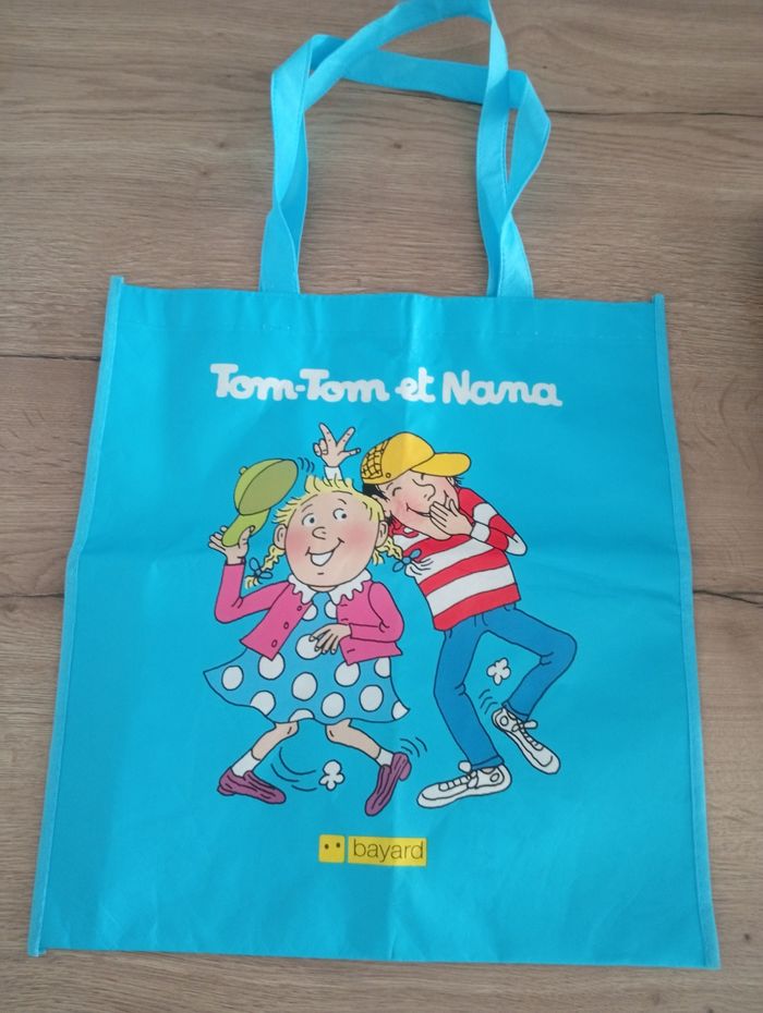 Lot livres + sac - photo numéro 3