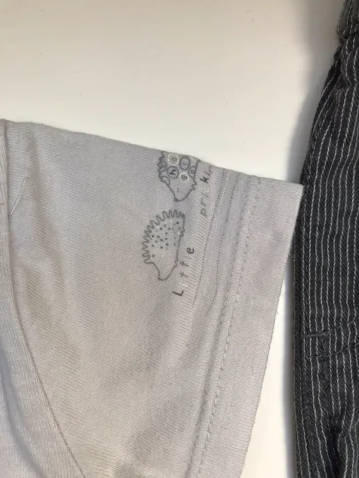 Lot Ensemble pantalon, polo, pull et chausettes mi saison 9 mois - photo numéro 2