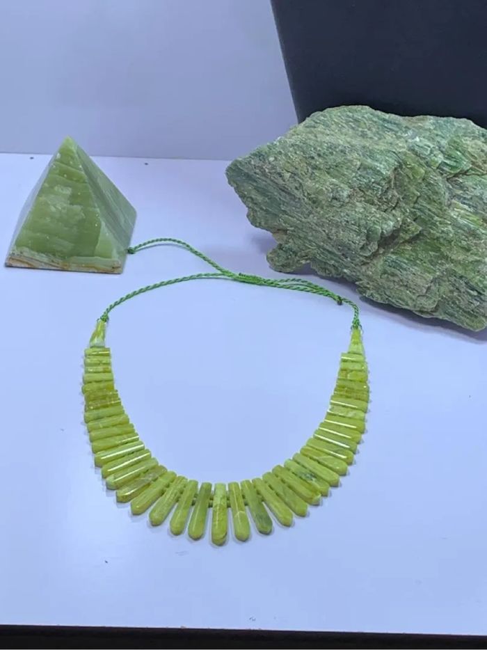 Collier vintage en pierre naturelle jade (shahmaqsood) - photo numéro 2