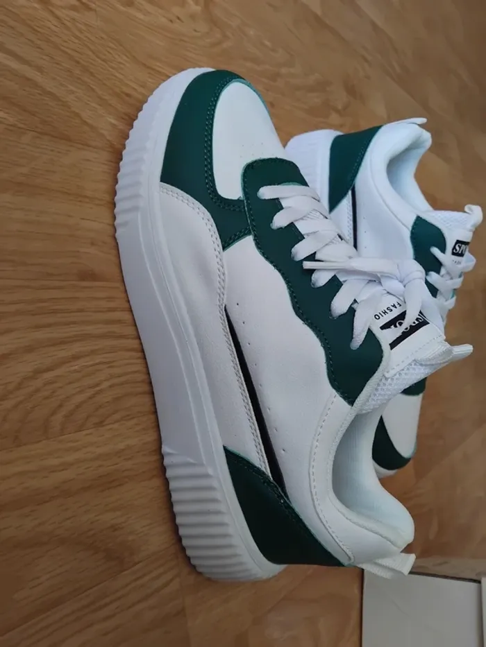 Basket mixte taille 38 - photo numéro 4