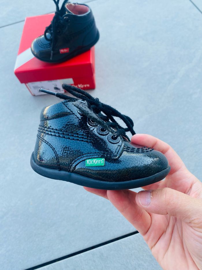 Chaussures kickers fille modèle vernis pointure 19 - photo numéro 4