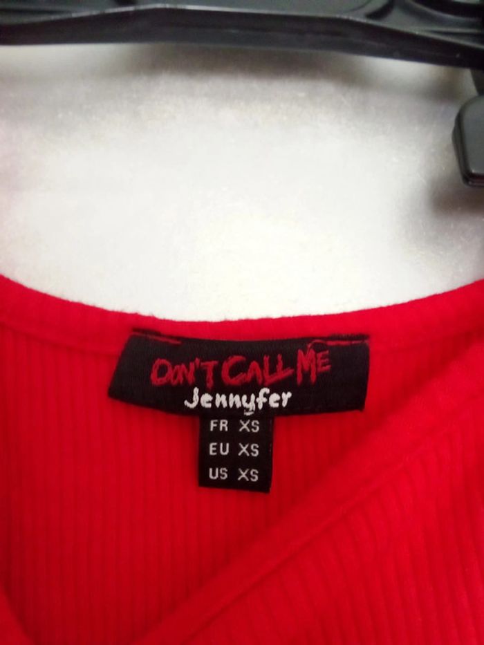 Top rouge - photo numéro 3