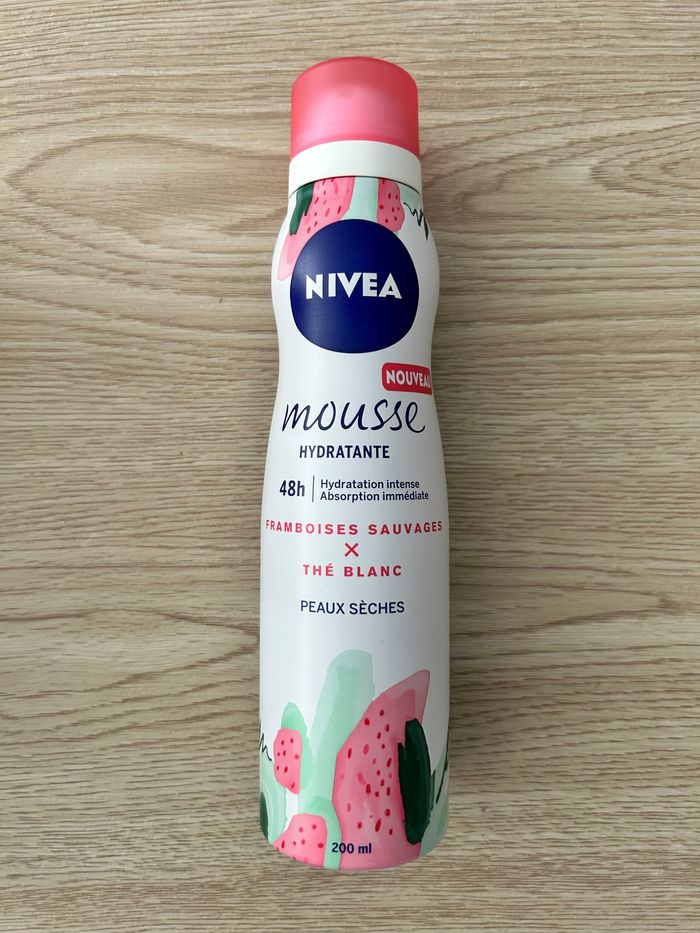 Mousse Hydratante 48h Peaux Sèches 200 Ml NIVÉA Neuve