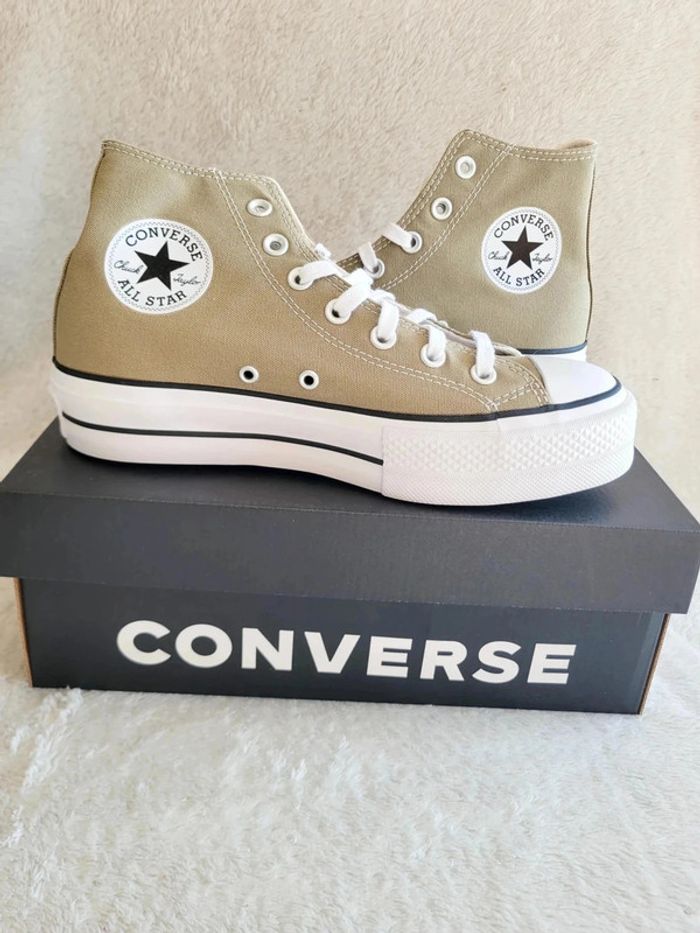 Baskets Converse All Star Hi – Taille 39