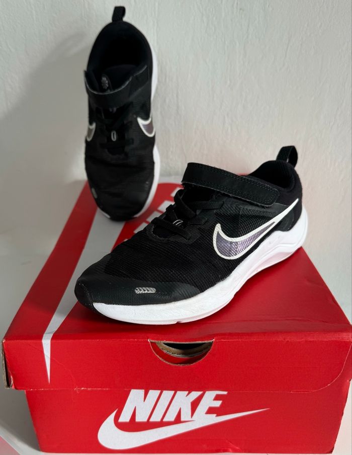 Nike noires Enfant 33 - photo numéro 8