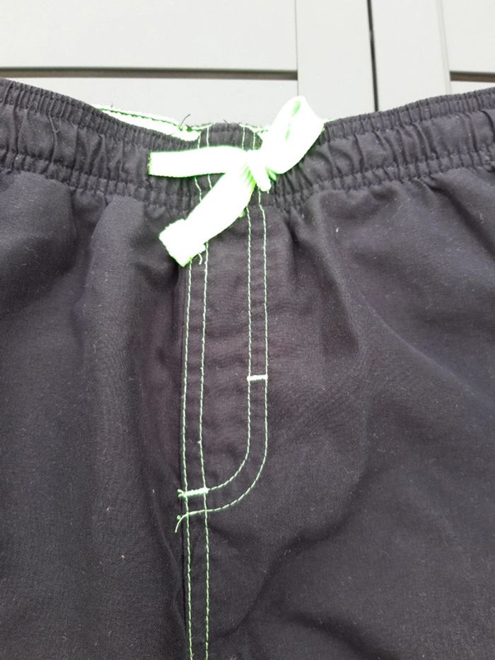Short noir et vert fluo - photo numéro 3