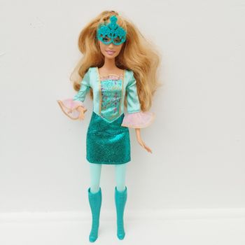 Poupée Barbie et les Trois Mousquetaires Aramina

