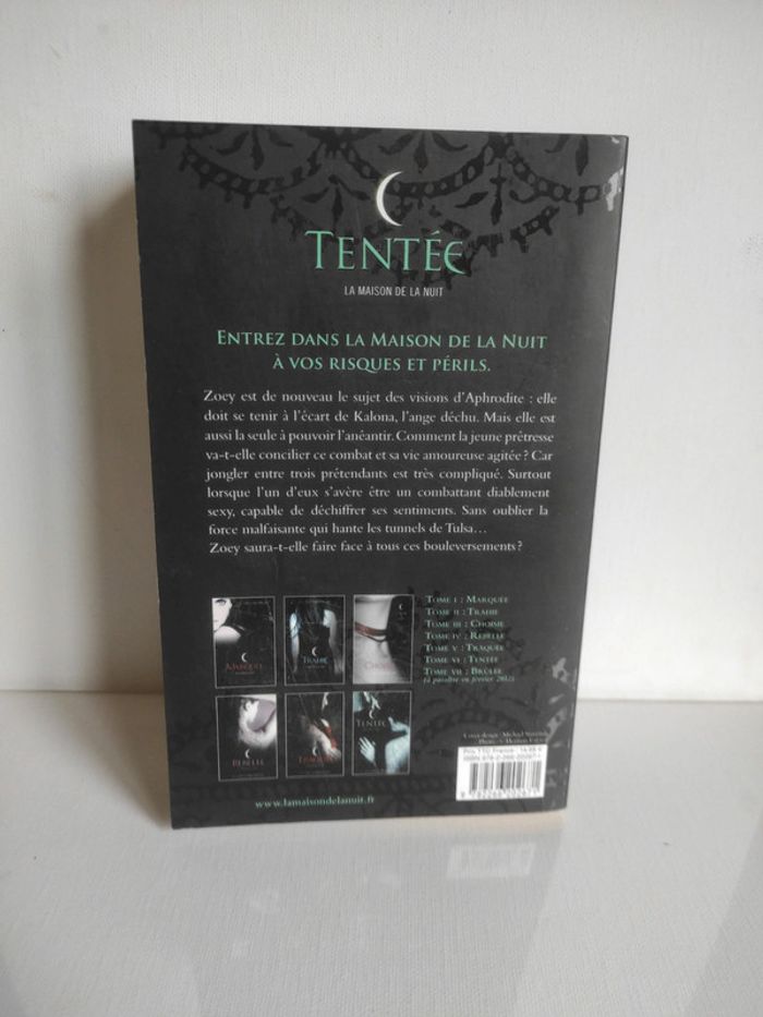 Livre la maison de la nuit tome 6 tentée - photo numéro 2