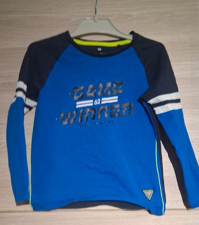 Tee-shirt manches longues taille 5 ans C&A