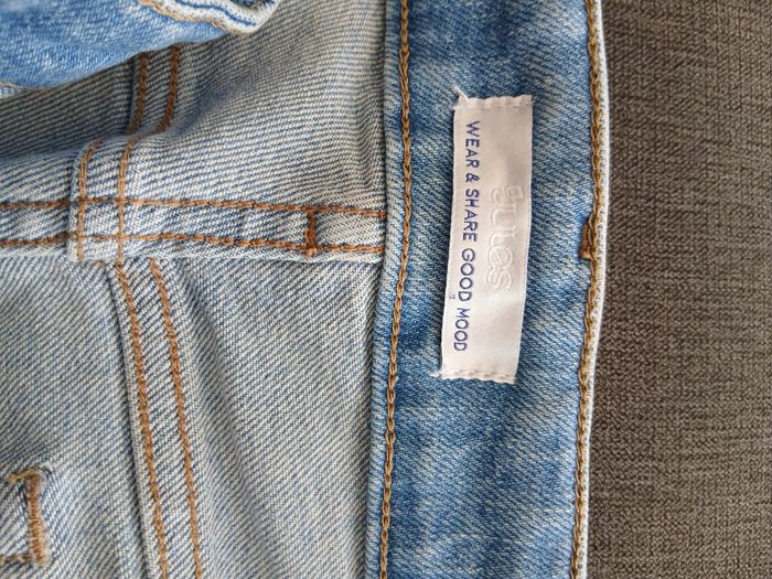 Jean slim. Taille W28 L34. - photo numéro 4