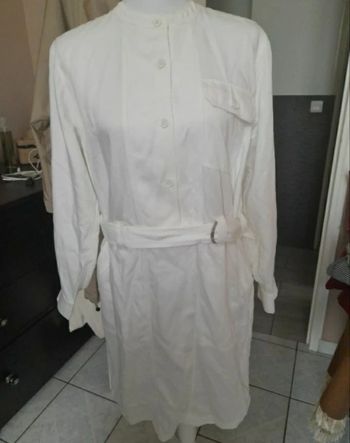 Robe lacoste neuve