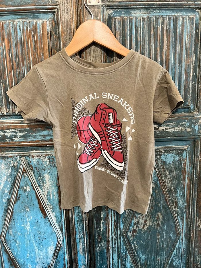 Joli teeshirt sneakers
