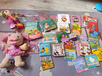 Lot peluche interactive livre bebe