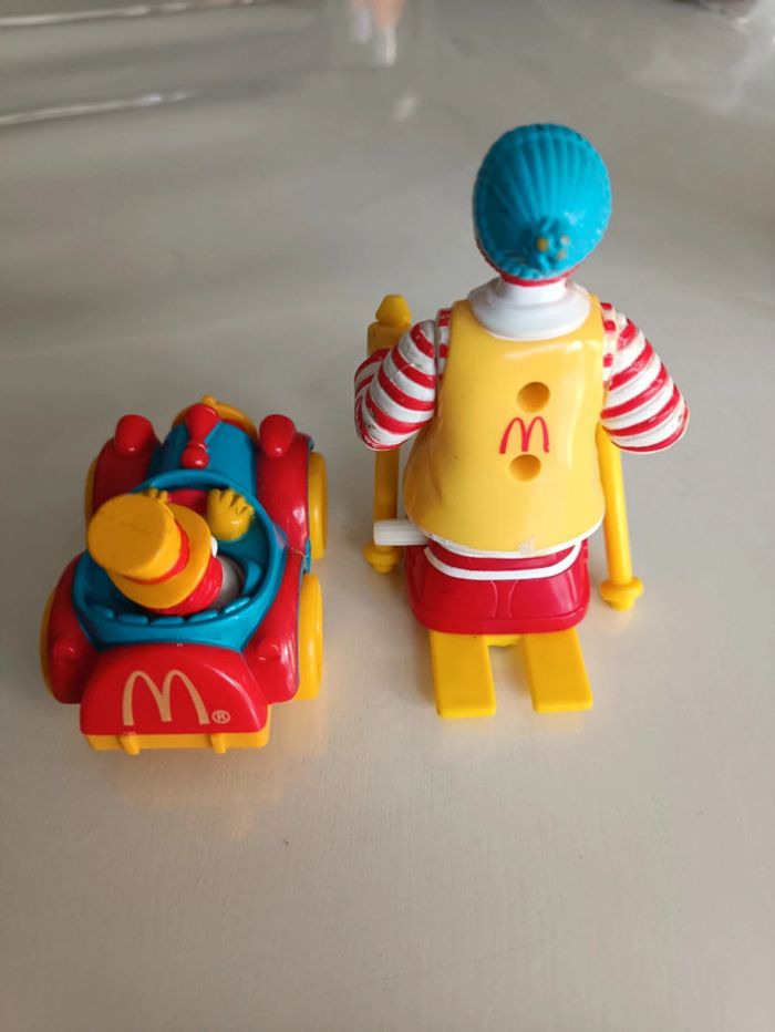 Lot de 2 Figurines McDonald's Vintage - Ronald en Voiture et Ronald sur Skis (avec défauts) - photo numéro 4