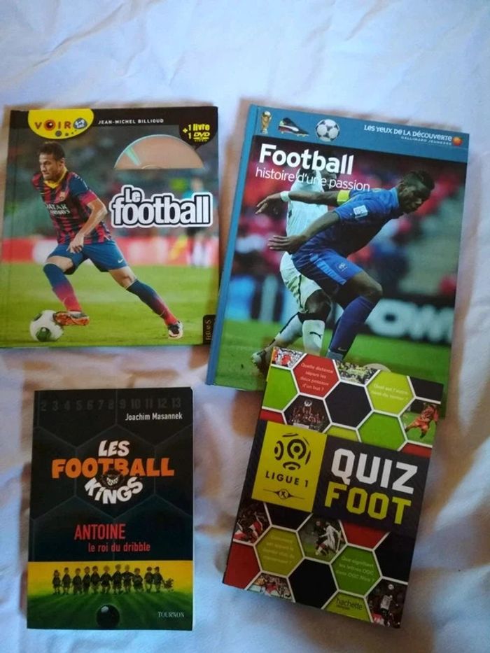 Lot de livres sur le football
