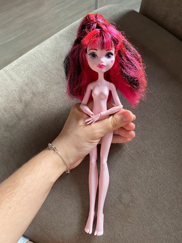 Draculaura