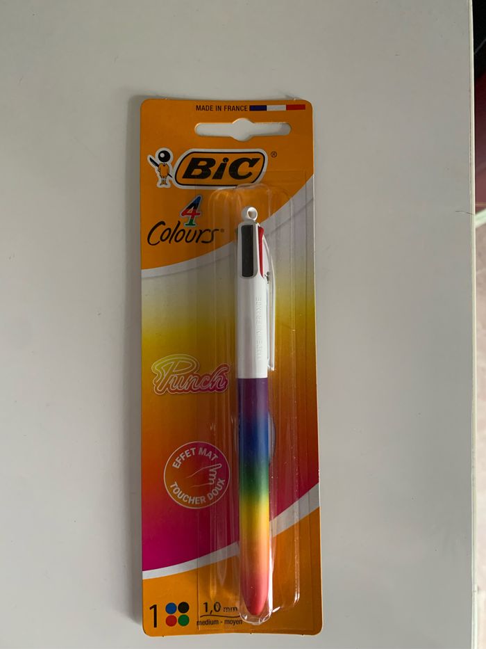 Stylo 4 couleurs Bic