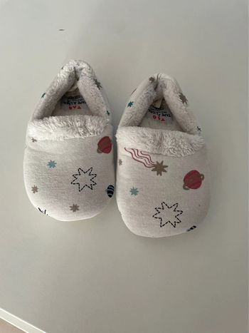 Chaussons taille 26-27