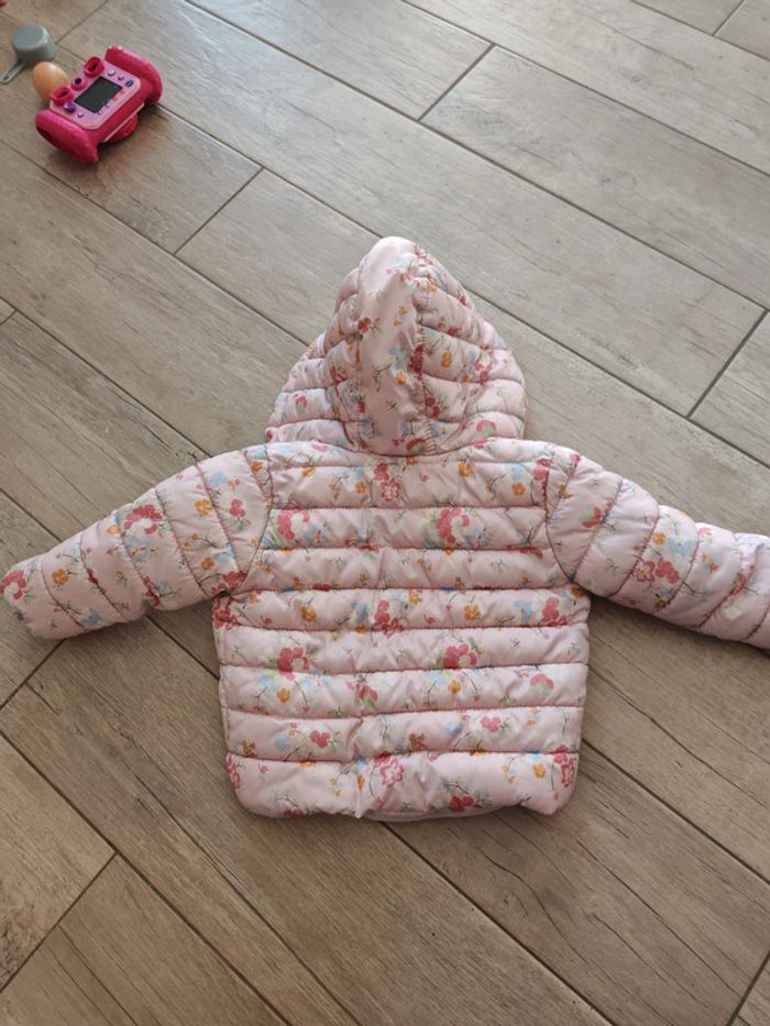 Doudoune légère à capuche fille 2 ans - photo numéro 4