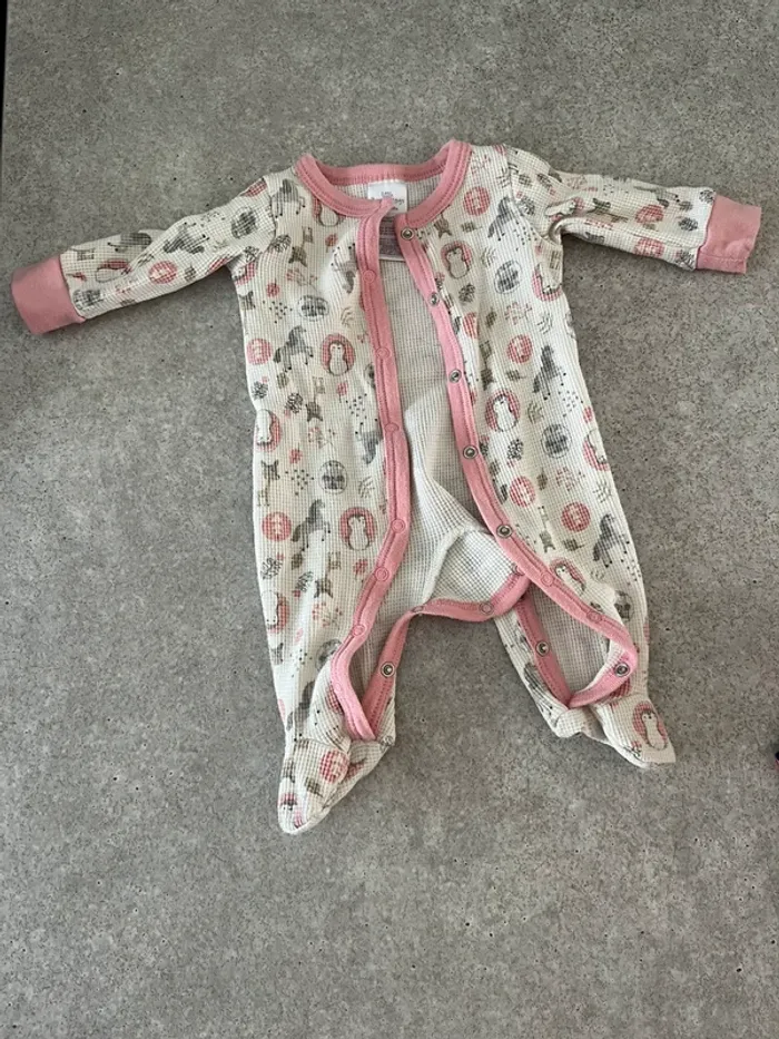 Pyjama une pièce fille 0-3 mois