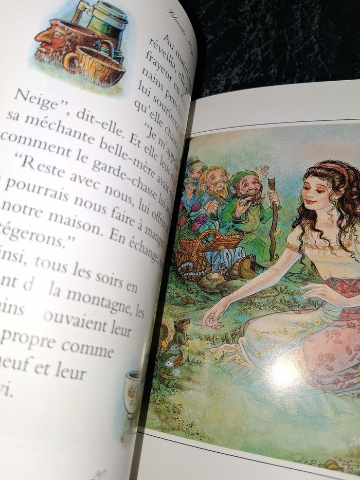 Petit livre enfant Blanche neige/ ancien 1996 - photo numéro 9