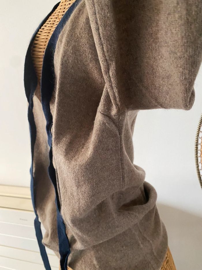 Pull Acanthe cachemire marron avec col V marine taille 1 - photo numéro 8