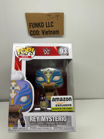 Funko Pop WWE 93 REY MYSTERIO (GLOW IN THE DARK) Amazon Exclusive Glow in the Dark GITD