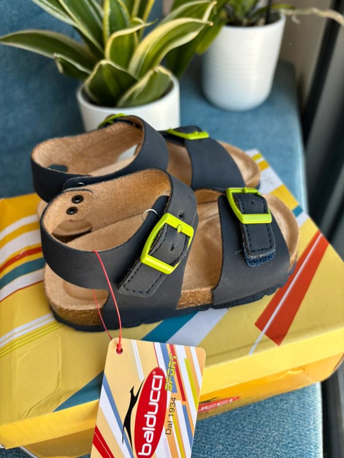 Sandales Balducci neuves 22 - photo numéro 2