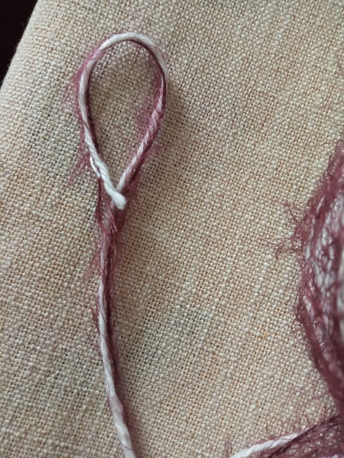 Lot de 8 Pelotes Fantaisie aspect poilu (Prune et Blanc) - (610g) - photo numéro 4