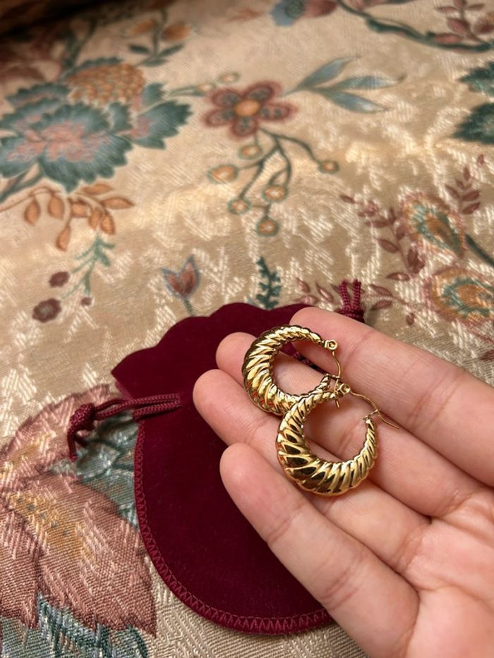 Paire de créoles torsadés modèle « Bernadette » - photo numéro 8