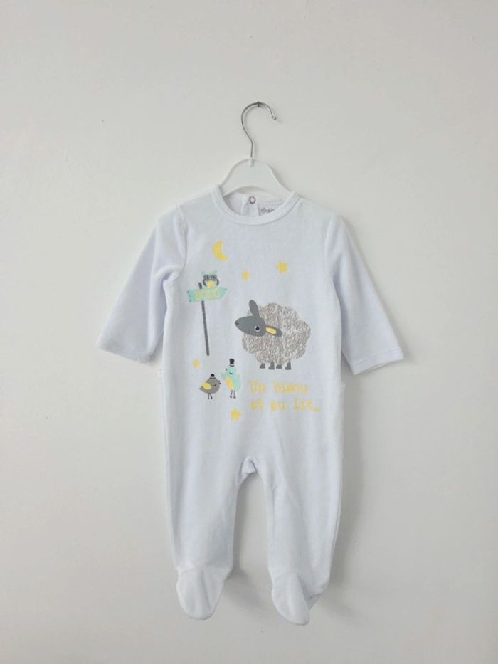 Joli pyjama Bébérêve 9 mois