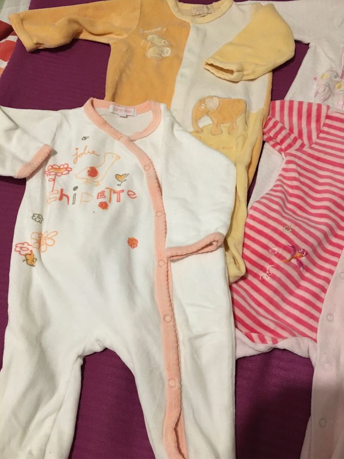 Lot de 4 pyjamas hiver fille 6mois - photo numéro 2