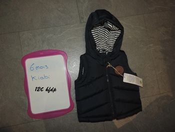 veste sans manche kiabi taille 6 mois neuf