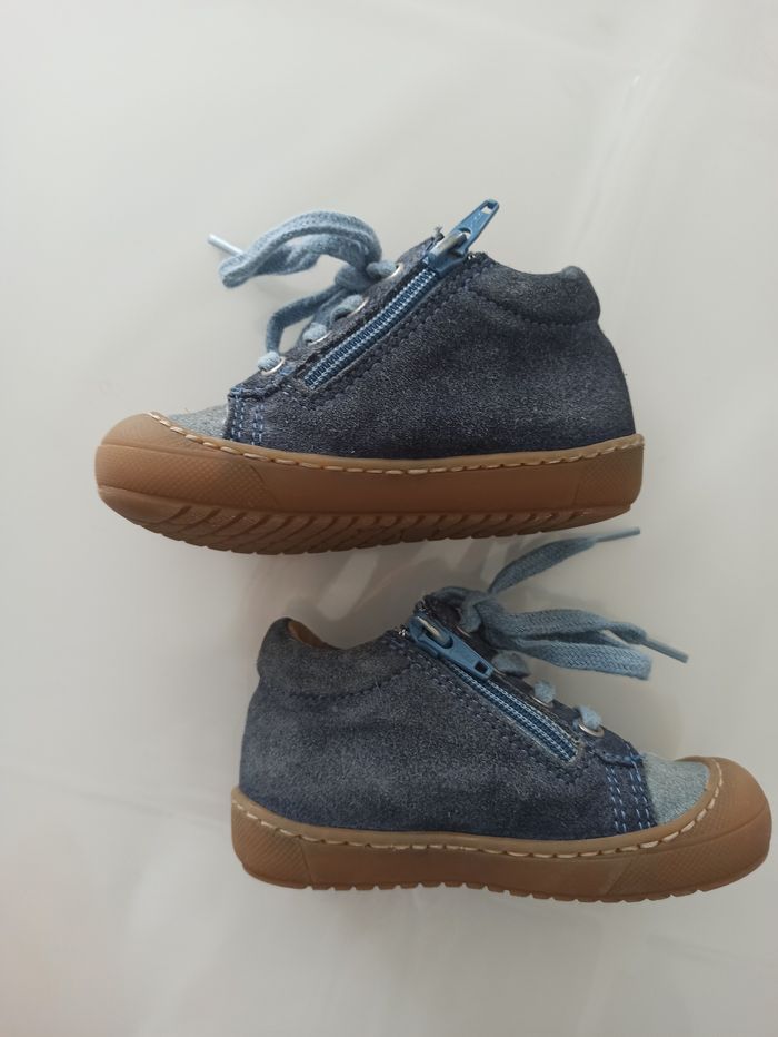 Chaussures premiers pas - photo numéro 2