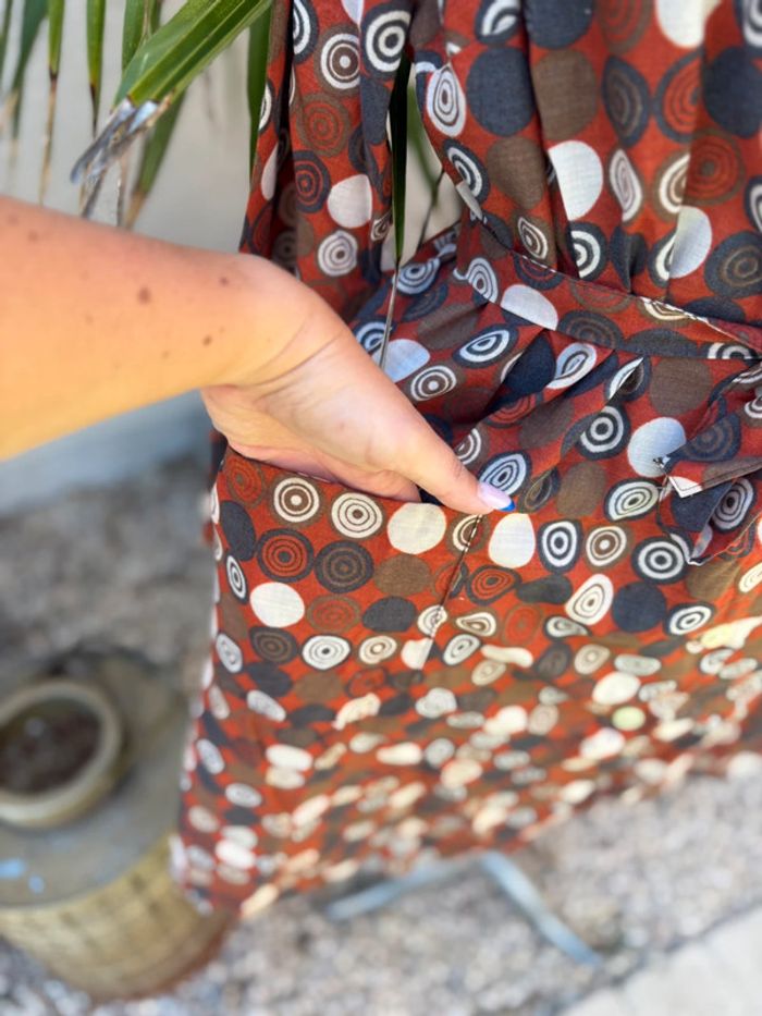 Robe Tergal des années 70 - à motif - taille 50 - en très bon état - photo numéro 4