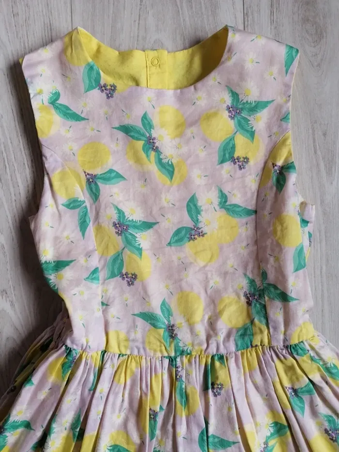 Robe réversible Sergent Major 
Thème Berlingot à Monaco
Taille 11 ans
Neuve juste lavée - photo numéro 4