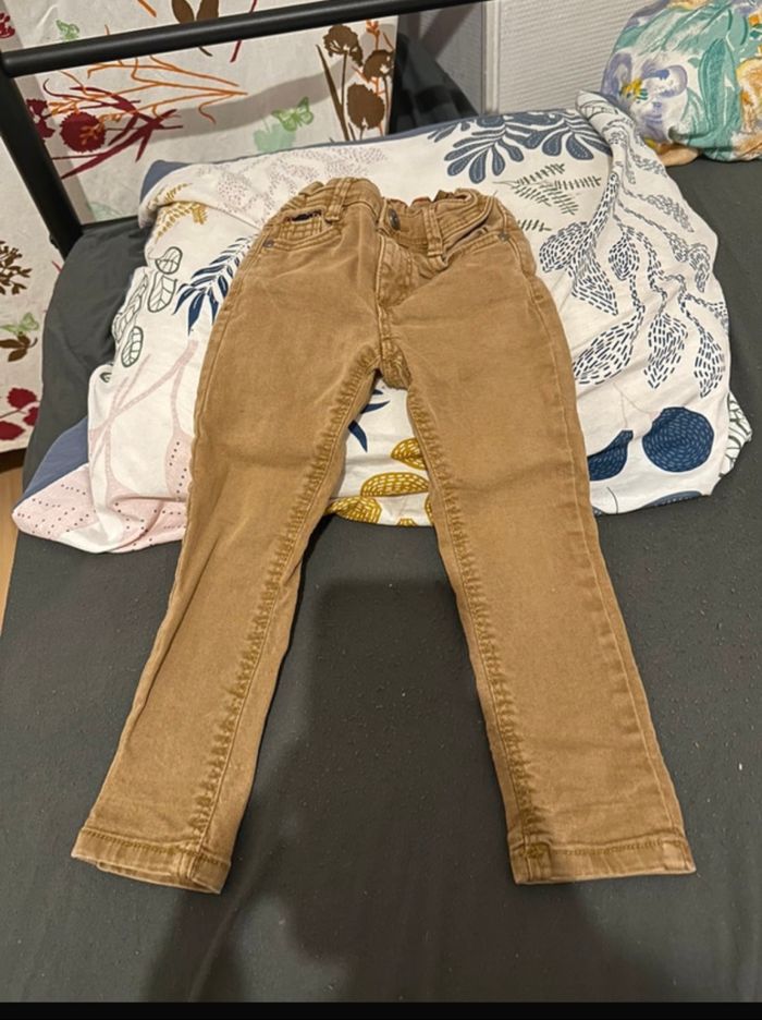 Jeans bb garçon taille 2 ans🐨