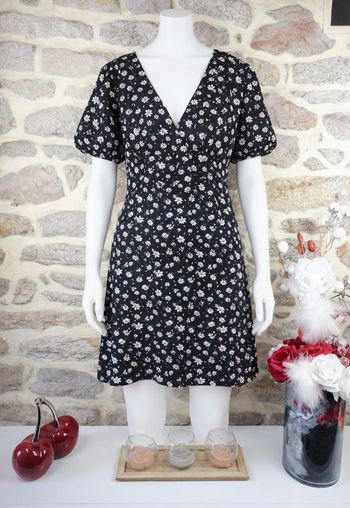 Robe d été champ de marguerites noir et multicolore Femme taille 54 marque Asos 🪷 