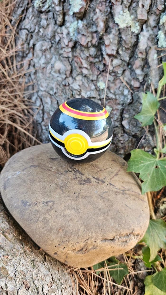 Super pokeball pour figurine Pokemon Nintendo